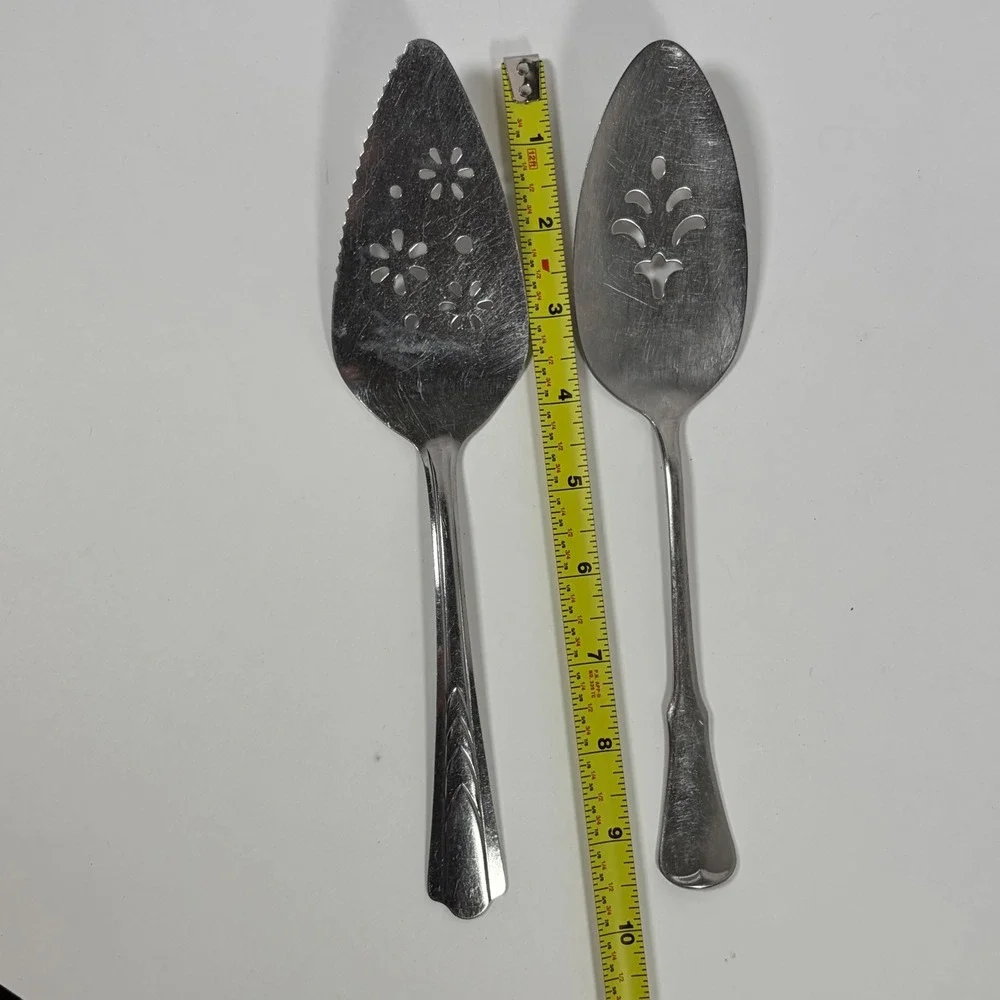 Vintage Lot of 2 Stainless Steel Pie Servers EKCO Daisy and Oneida Fleur De Lis